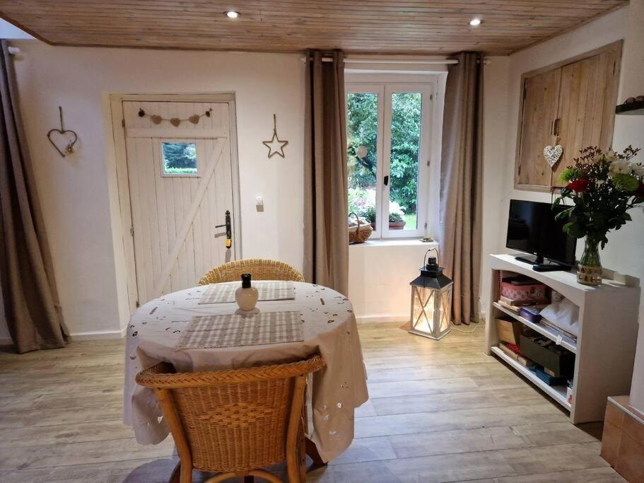 Saint-Mayeux Petit Cottage Breton מראה חיצוני תמונה