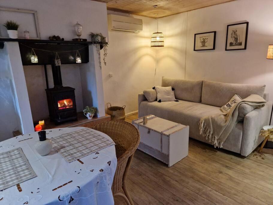 Saint-Mayeux Petit Cottage Breton מראה חיצוני תמונה